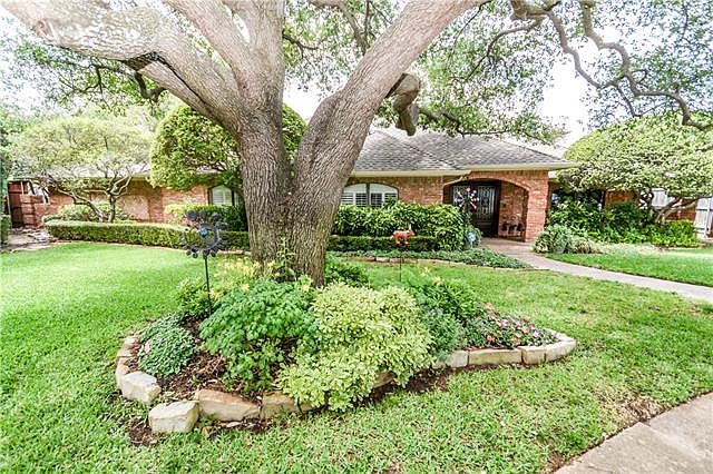 1st image of 6301 Glenhollow Ct