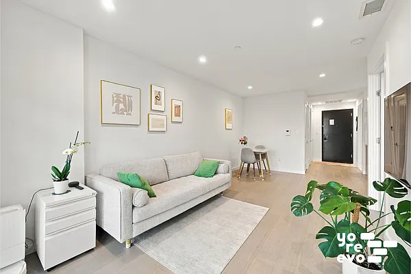 Living room, photo 3
