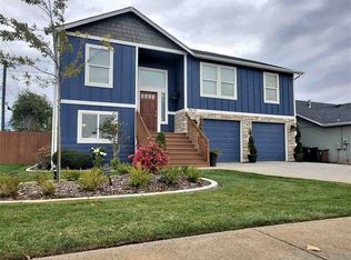 8614 N Palm Pl, Spokane, WA 99208