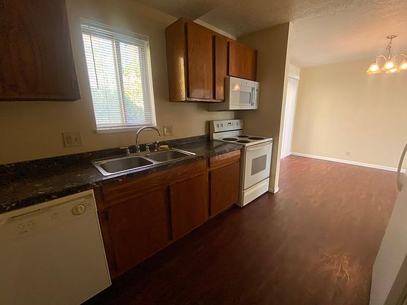 4th image of 2341 Newton St