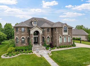 4748 Sassafras Ln, Naperville, IL 60564