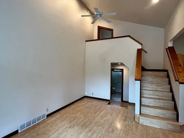 2320 Calumet Cir #B — Photo 6