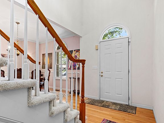 5th image of 2602 N Woodhaven Dr