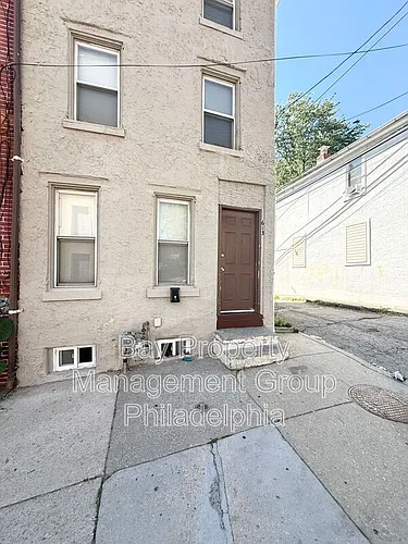 613 Walnut St Photo 1