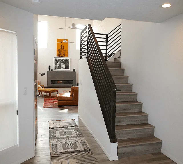 801 SE Cir NW — Photo 3
