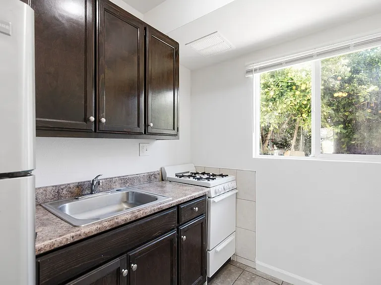 7101 Rugby Ave — Photo 12