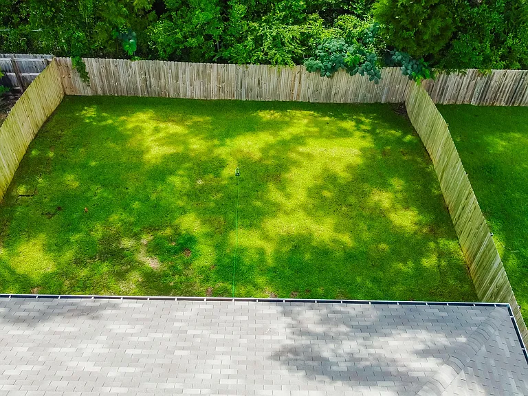 975 Lovebird Ct — Photo 3