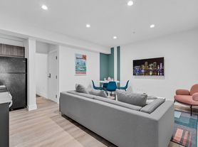 1481 Bay Rd, Miami Beach, FL