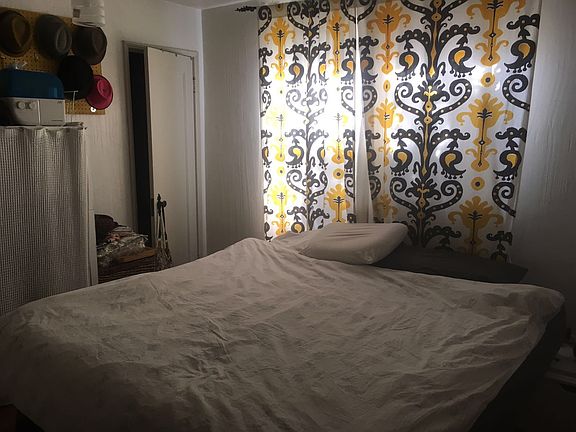3rd image of 517 Leland Ave