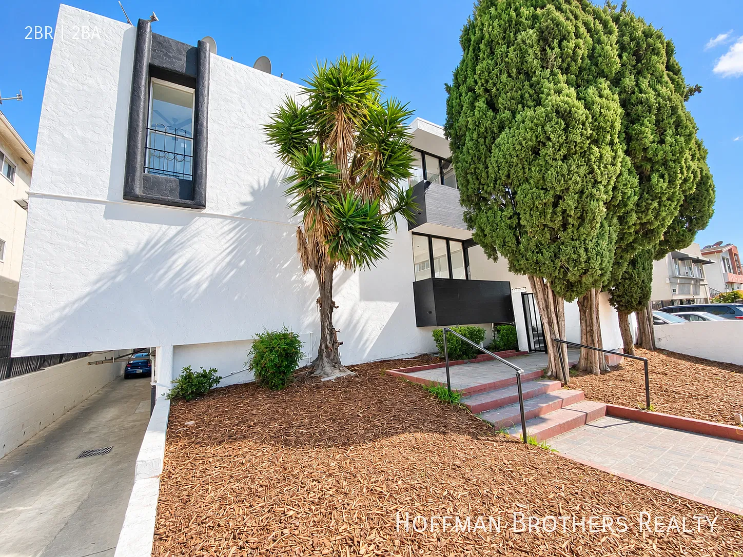 1,200 Off** Renovated Koreatown 2BR/2BA with On-Site Laundry, A/C, Quartz Kitchen & Parking! — Photo 3