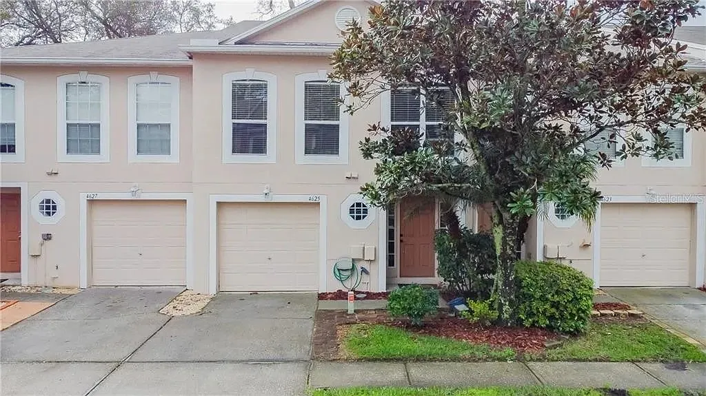 3 bed, 2.5 bath, 1670 sqft, $1,995 — Photo 4