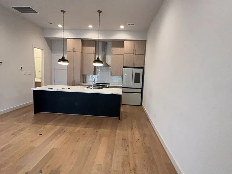 2414 Gray St — Photo 5