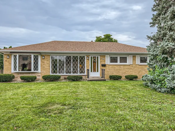 8321 W Winona St, Norridge, IL 60706