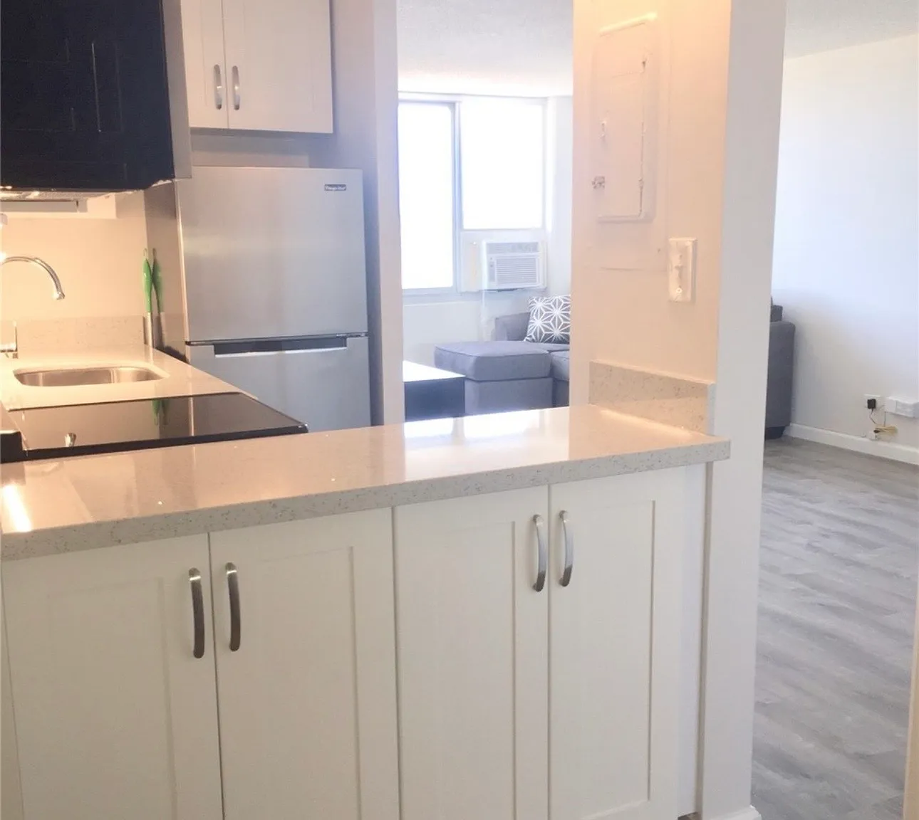 Studio, 366 sqft, $1,700 — Photo 4