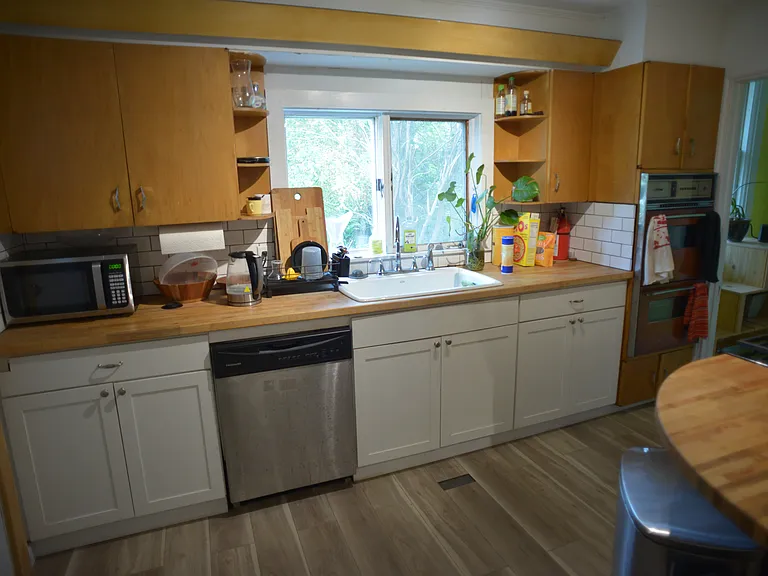 407 N Cayuga St #1 — Photo 4