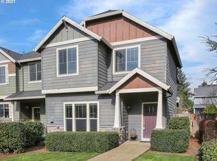 19504 Hummingbird Loop, Oregon City, OR 97045