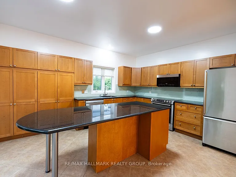 281 Goldridge Dr — Photo 15