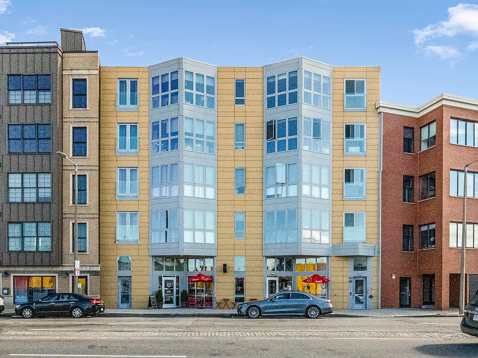 144 Old Colony Avenue
