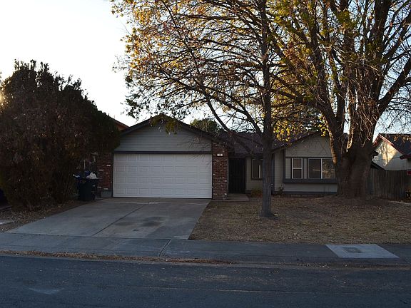 2nd image of 19 Butterwick Ct