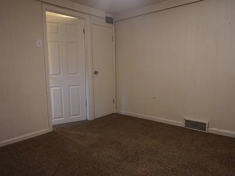 7996 S Main St — Photo 13