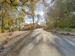 8945 Sadawa Ln, Redding, CA 96001