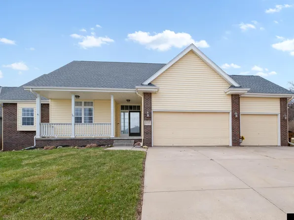 14302 S 24th St, Bellevue, NE 68005