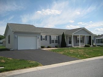 216 Persimmon Circle