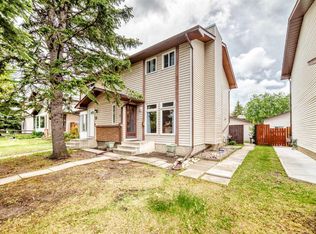 75 E Cedardale Cres SW, Calgary, AB T2W4B2