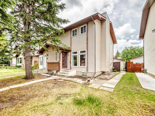 75 E Cedardale Cres SW, Calgary, AB T2W 4B2