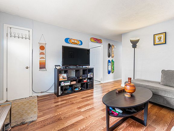 5th image of 2241 Dexter Dr APT 4