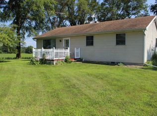 4080 E 3500s Rd, Saint Anne, IL 60964