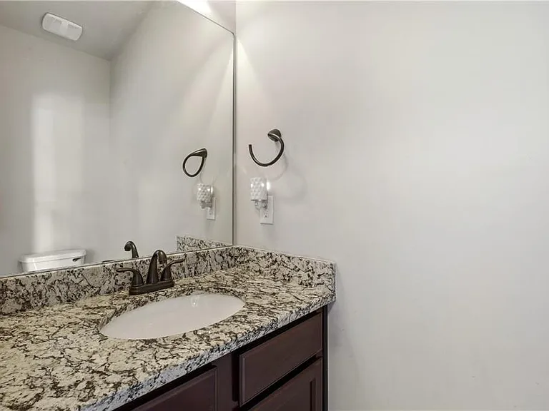 4910 Belcrest Way — Photo 8