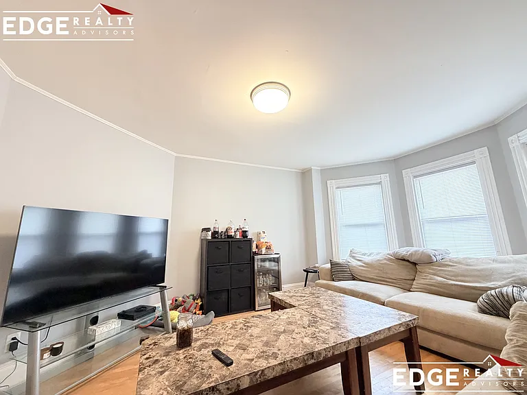 81-83 Orange St #2 — Photo 16