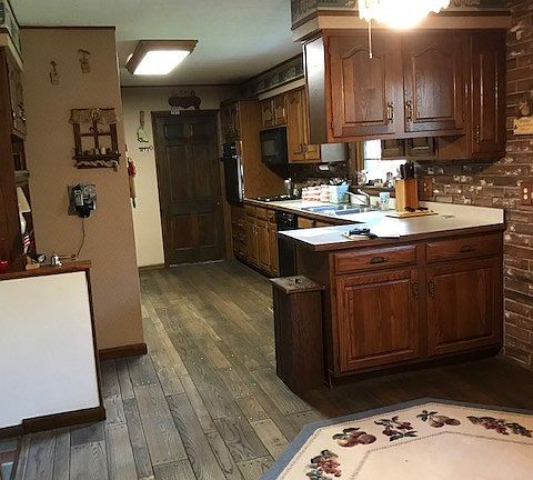 4th image of 181 E Thistle Pl