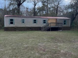 126 Branch Dr, Burgaw, NC 28425