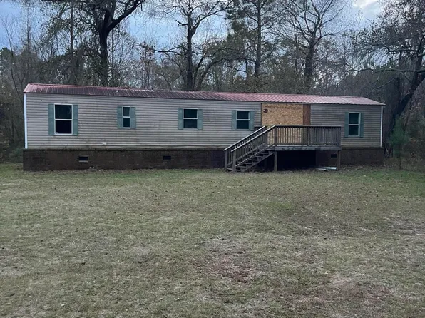 126 Branch Drive, Burgaw, NC 28425