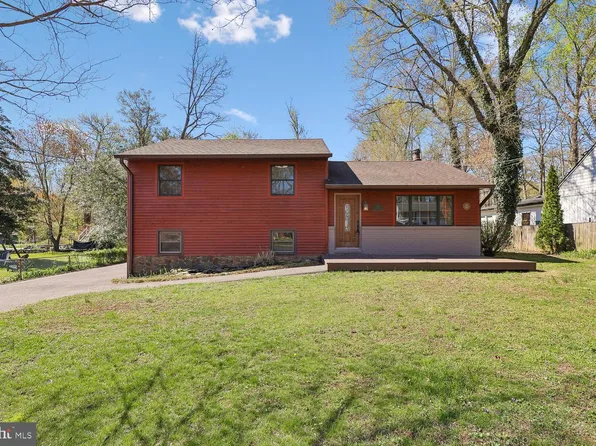 326 Cedar Ln, Annapolis, MD 21403