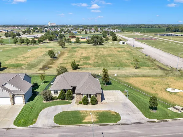 1200 E Park Glen St, Clearwater, KS 67026