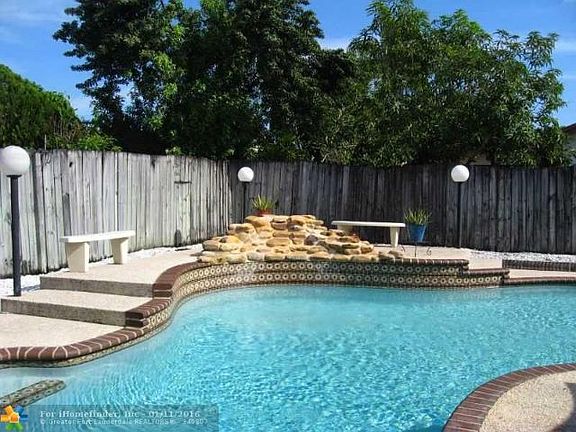 2nd image of 7607 SW 8th St