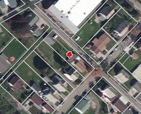 2nd image of 124 Tell St SE
