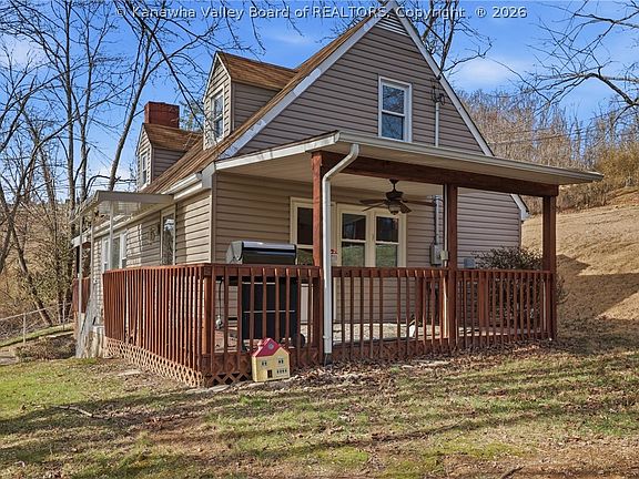 5th image of 700 Mayflower Dr
