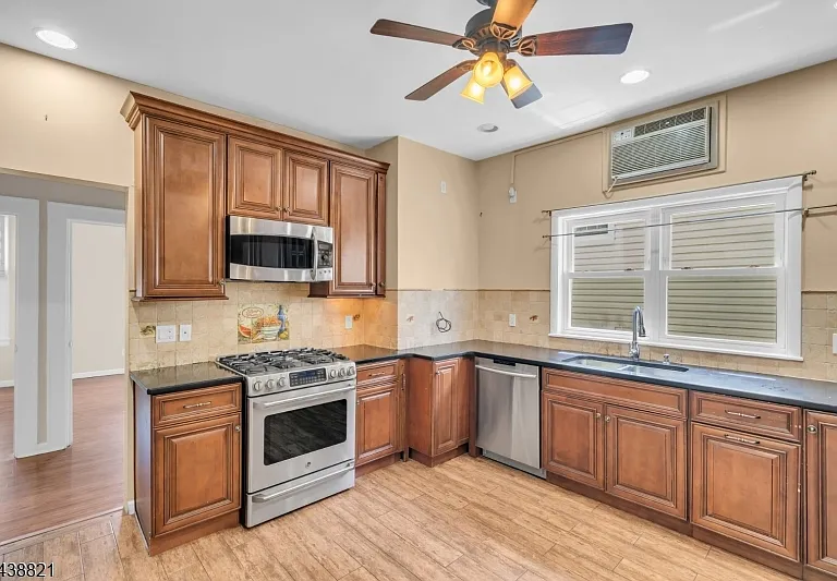 206 Highland Ave #1 — Photo 6