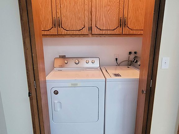 5th image of 159 Riverview Dr #17717275