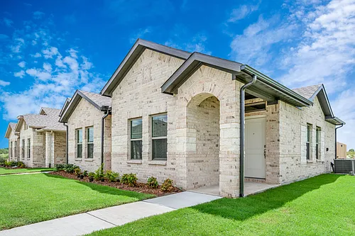 6415 FM 1570 W Photo 1