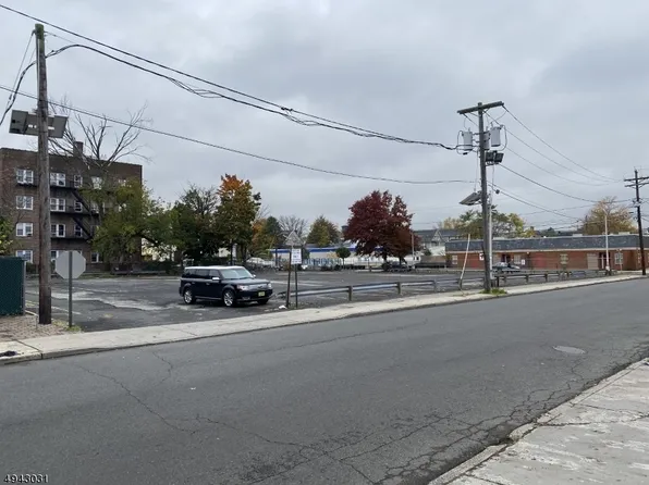 201-211 W 6th St, Plainfield, NJ 07060