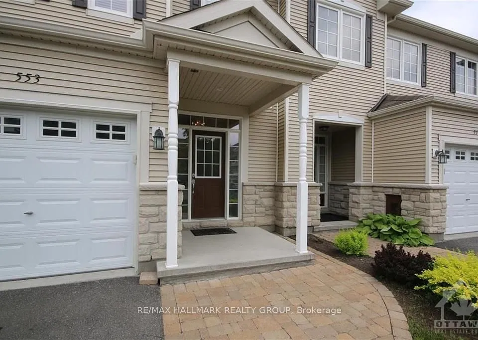 553 Ashbourne Cres