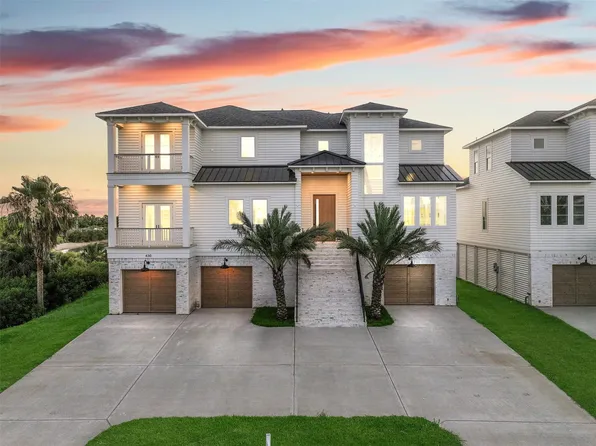 430 81st St, Galveston, TX 77550