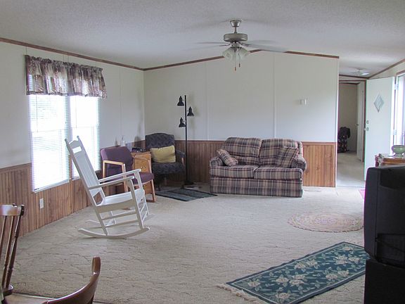 4th image of 255 Lake Acres Dr