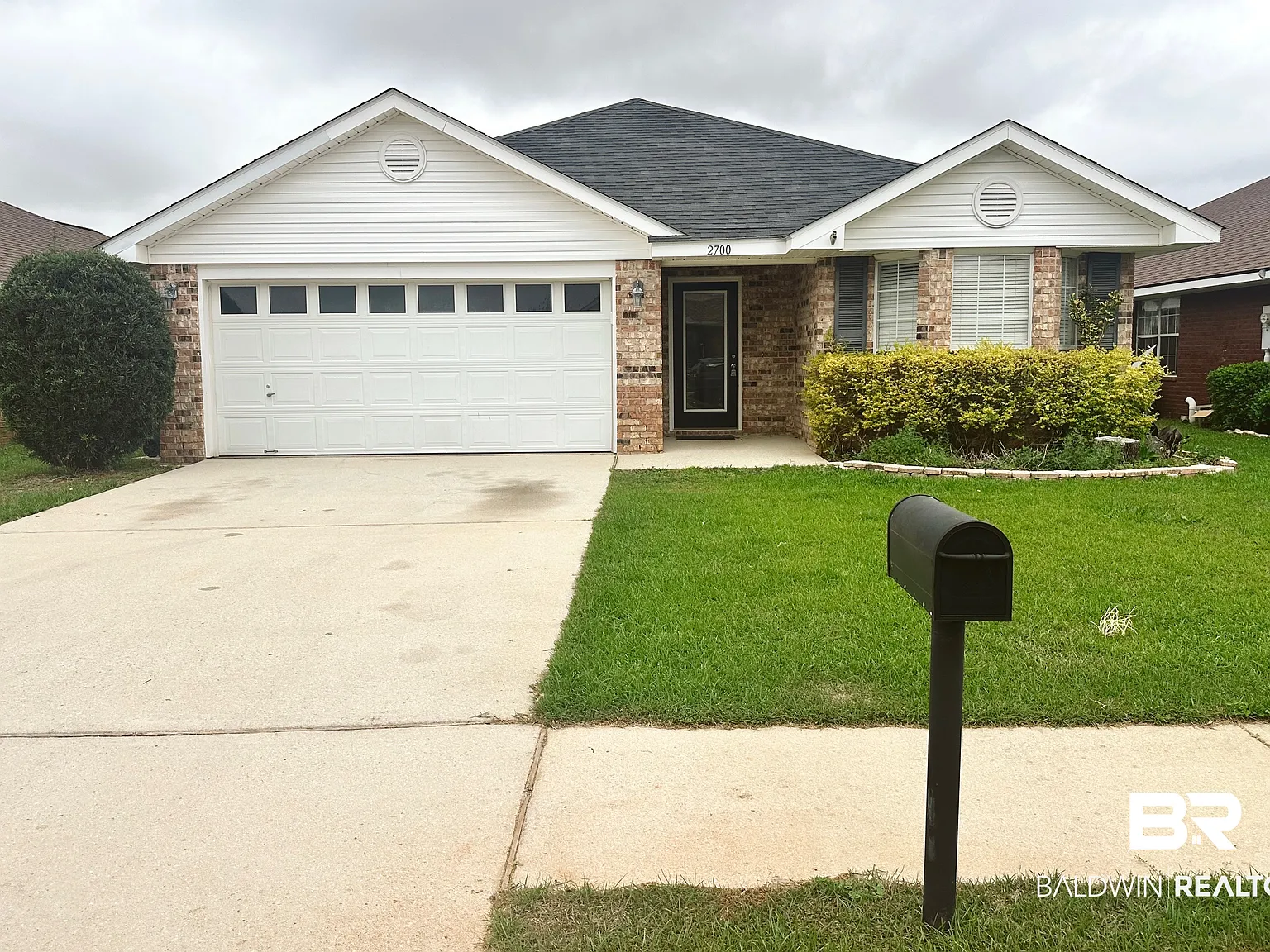3 bed, 2.0 bath, 1590 sqft, $1,900 — Photo 1