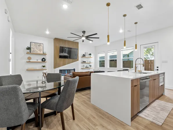 404 Cleaves St, Dallas, TX 75203